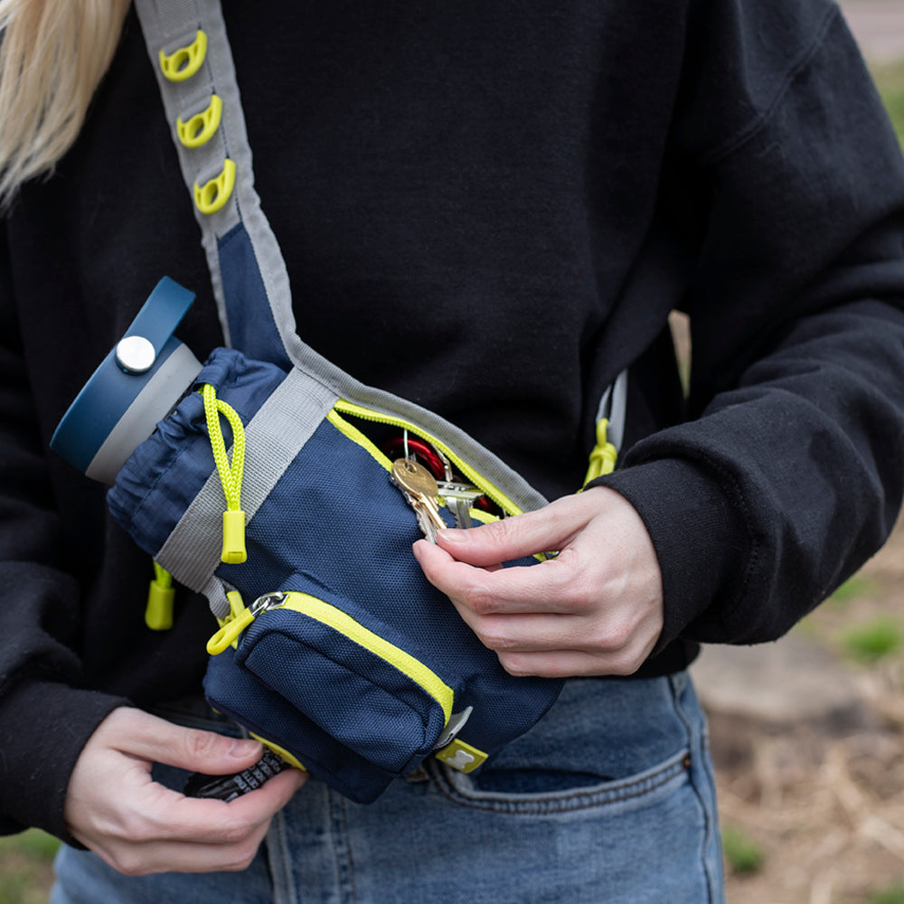 color::Navy and Lime | Built Pet Excursion Bottle Sling